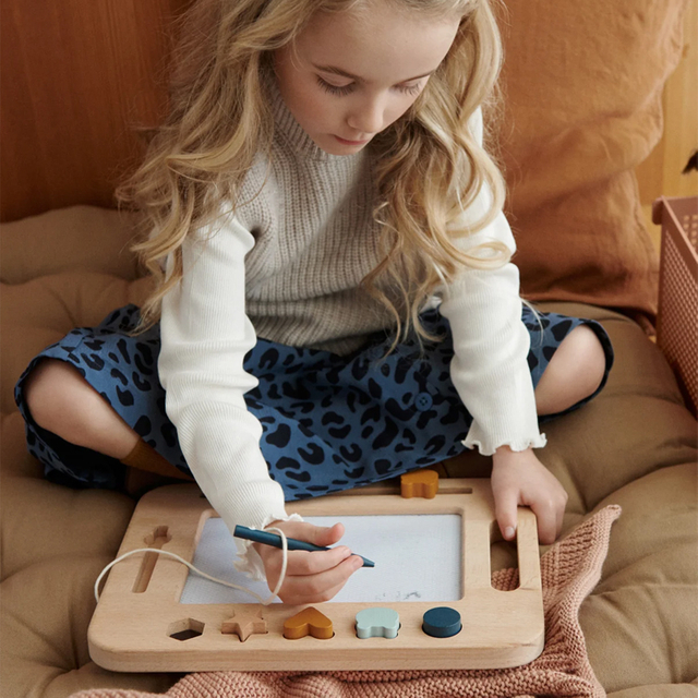 Mini Wooden Magnetic Drawing Board for Kids