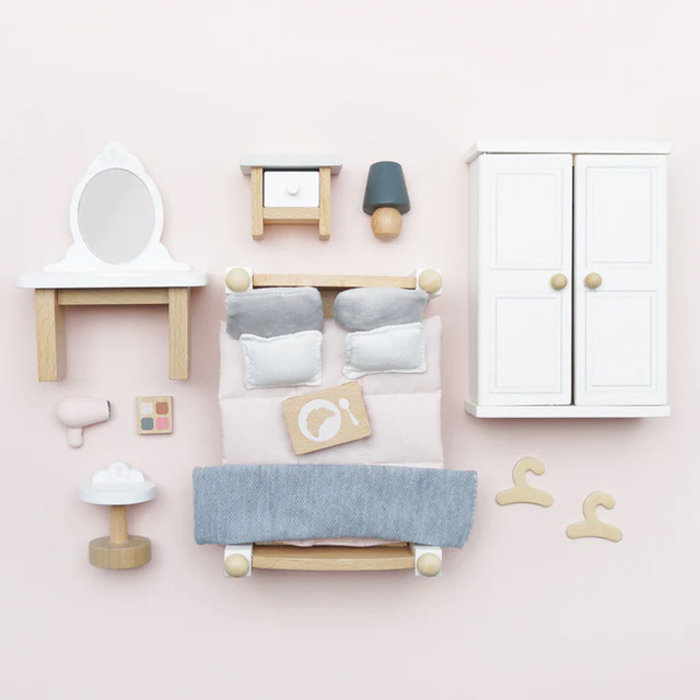 Wooden Mini Dollhouse Bedroom Furniture Set with Accessories