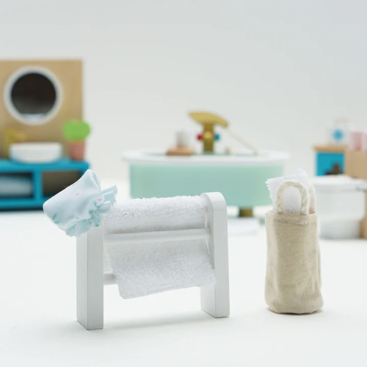 Wooden Mini Dollhouse Bathroom Furniture Set with Accessories